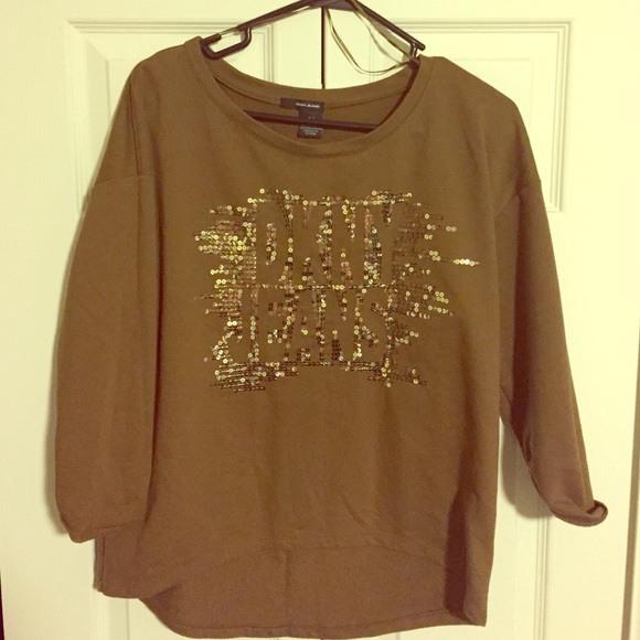 DKNY Short mid leveled sleeved top