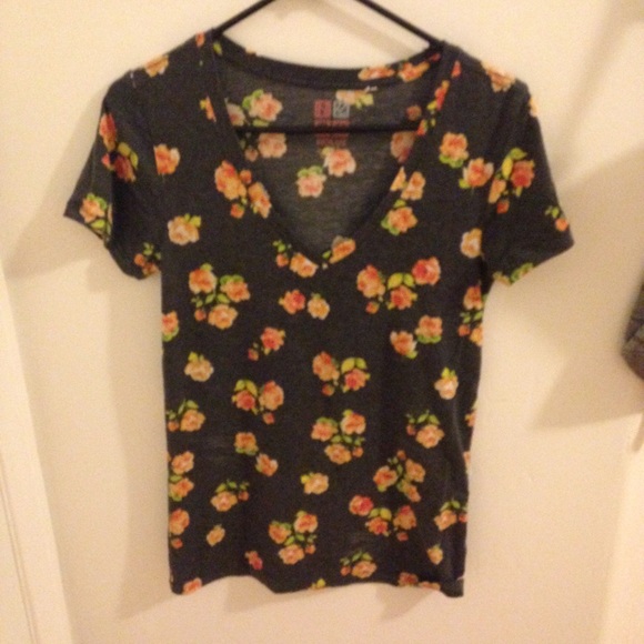 Grey floral v-neck