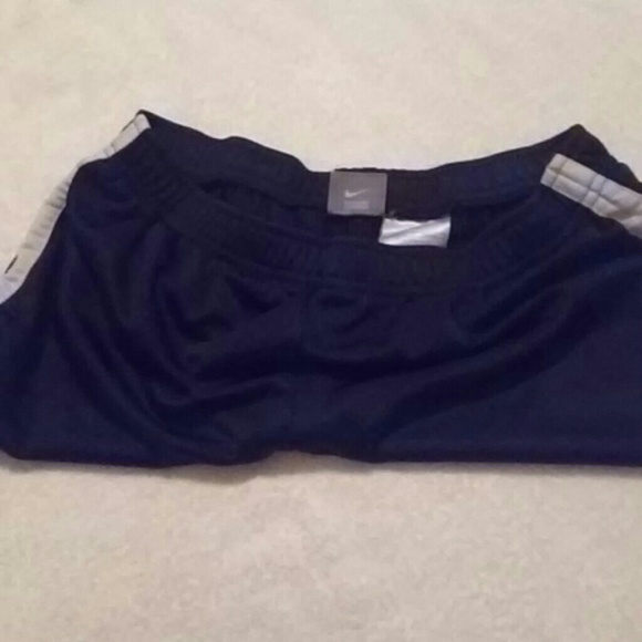 Cute Nike black mesh women's shorts - Picture 2 of 2