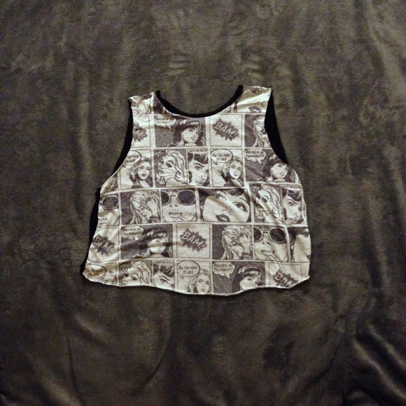 ⭐️SOLD⭐️ Comikaze graphic tank