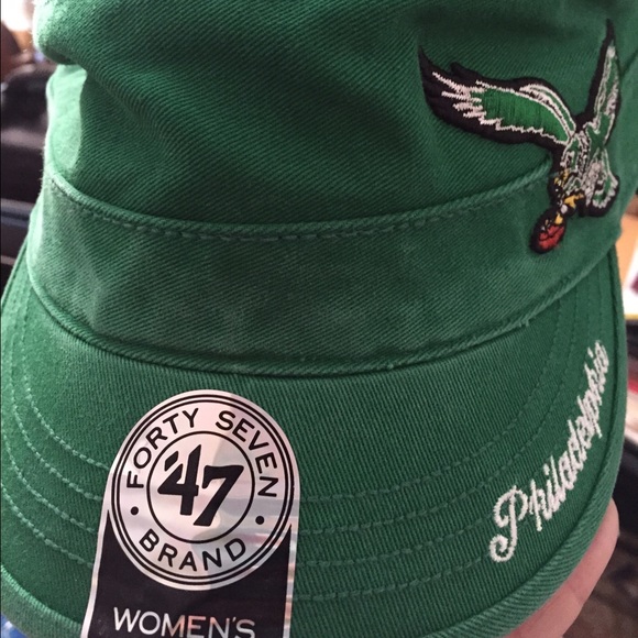 🎀Rare Throwback Hat🎀 - Picture 2 of 4