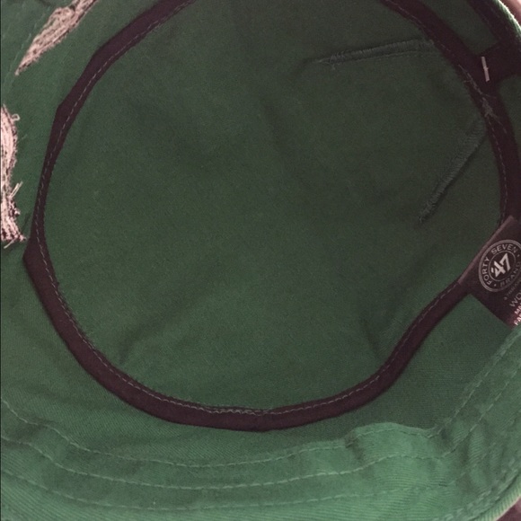 🎀Rare Throwback Hat🎀 - Picture 4 of 4