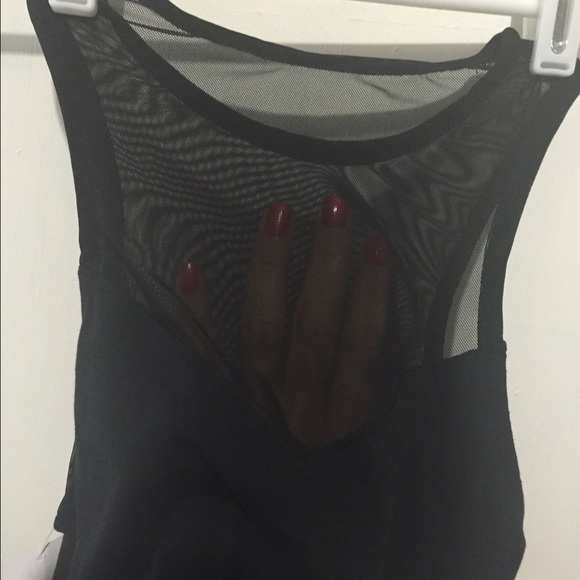 Crop Top💋 - Picture 2 of 2