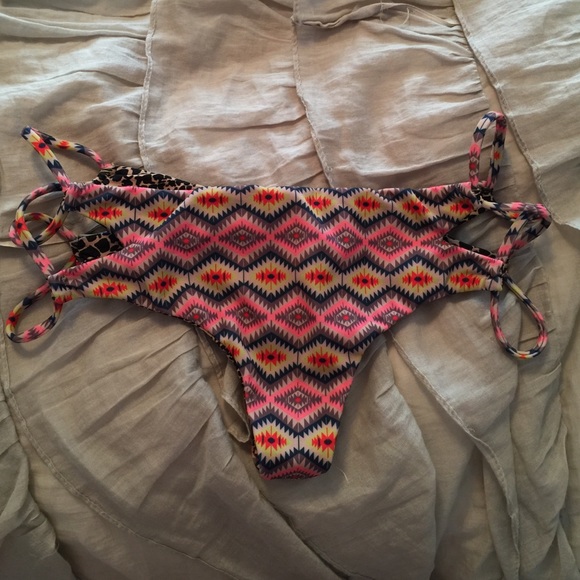 Acacia Navajo bottoms