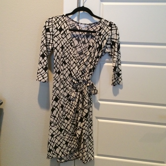 💖 London Times 8P - black & off-white wrap dress