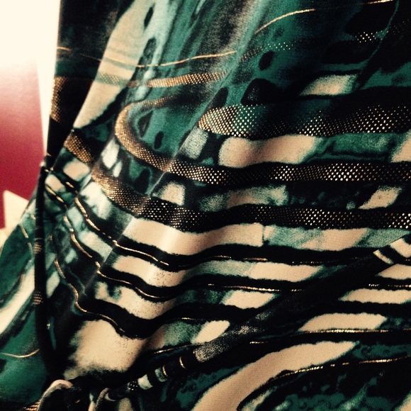 Dress - Picture 3 of 3