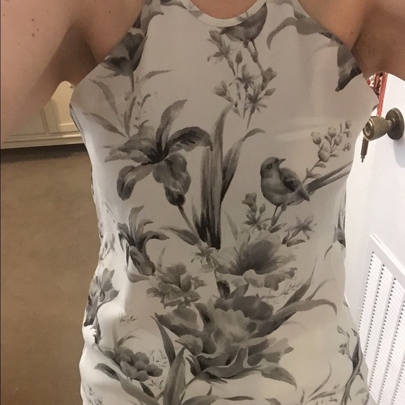 Beautiful Loft top - Picture 3 of 3