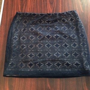 FOREVER 21 LACE SKIRT L