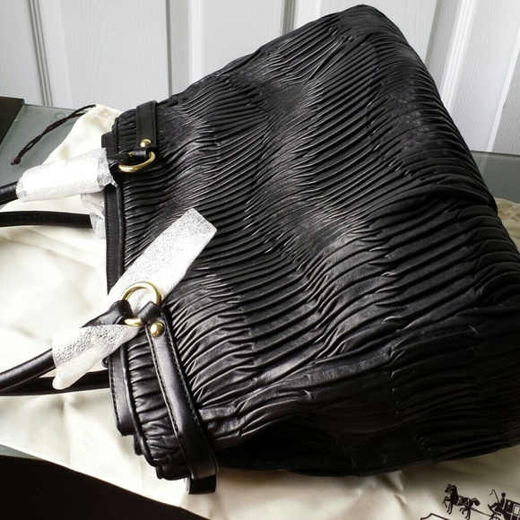 Coach Madison Kara Gathered Black Leather Carryall - Picture 2 of 4