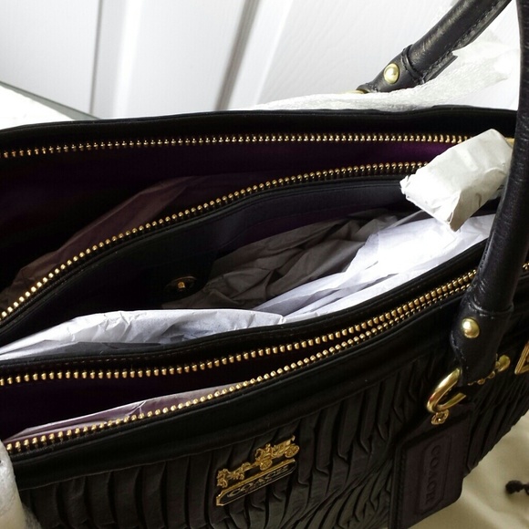 Coach Madison Kara Gathered Black Leather Carryall - Picture 3 of 4