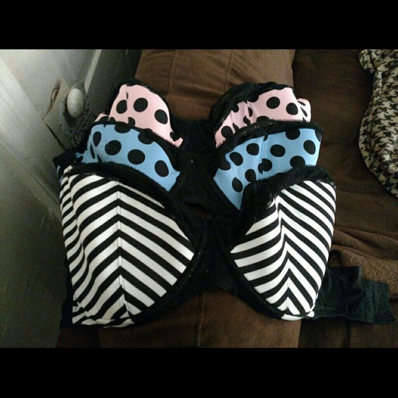 Three cacique bras size 42DDD