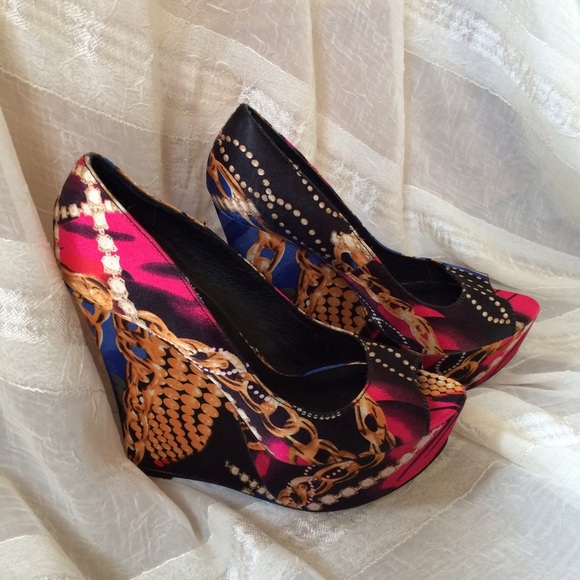 🎉HOST PICK 6/20🎉 Aldo Satin Multicolored Heels - Picture 2 of 4