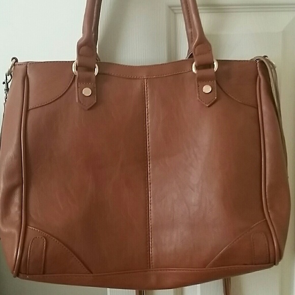 Steve Madden handbag with fringe & gold hardware - Picture 4 of 4