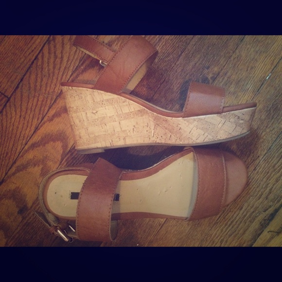 Platform/Wedged Sandals