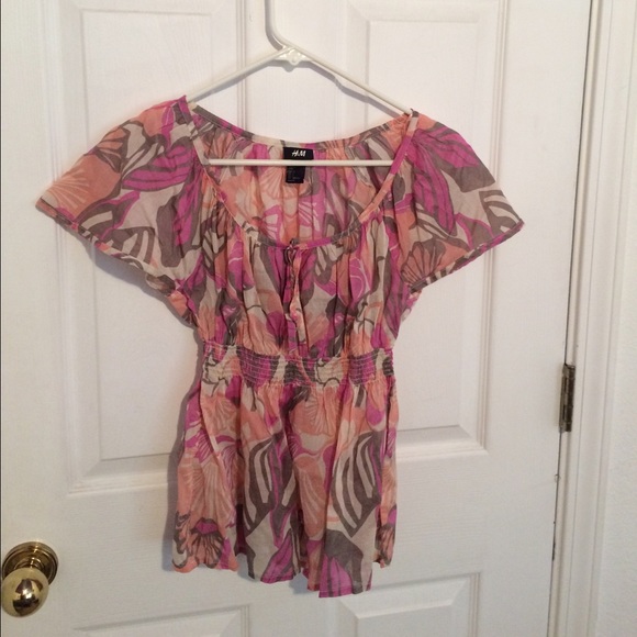 Make an offer Flowy floral shirt