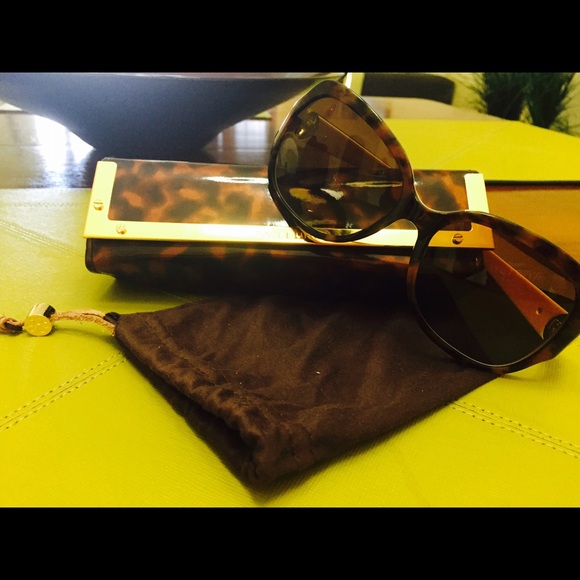BRAND NEW TORY BURCH SUNGLASSES