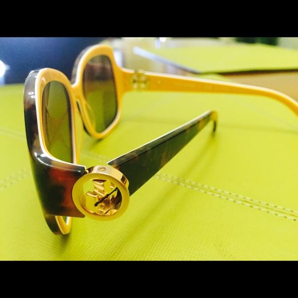 BRAND NEW TORY BURCH SUNGLASSES main image 3