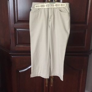Capri pants. Twill jeans style Lauren Jeans Co