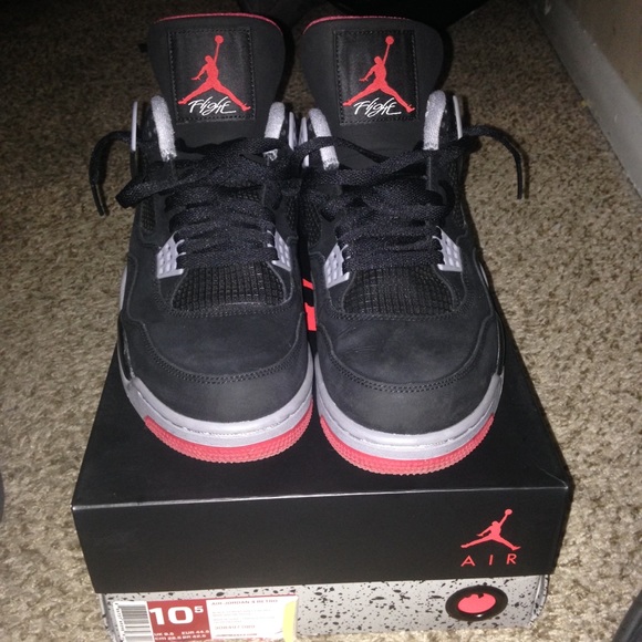 Air Jordan Retro 4s