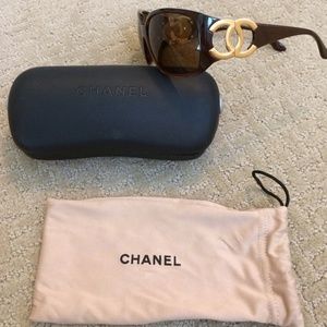 🎉Host Pick🎉 Brown Chanel sunglasses