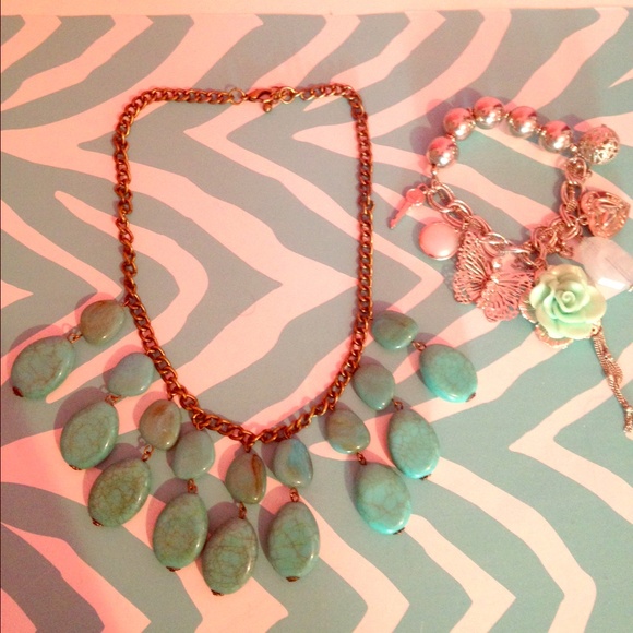 Turquoise necklace with silver bracelet. Bundle.