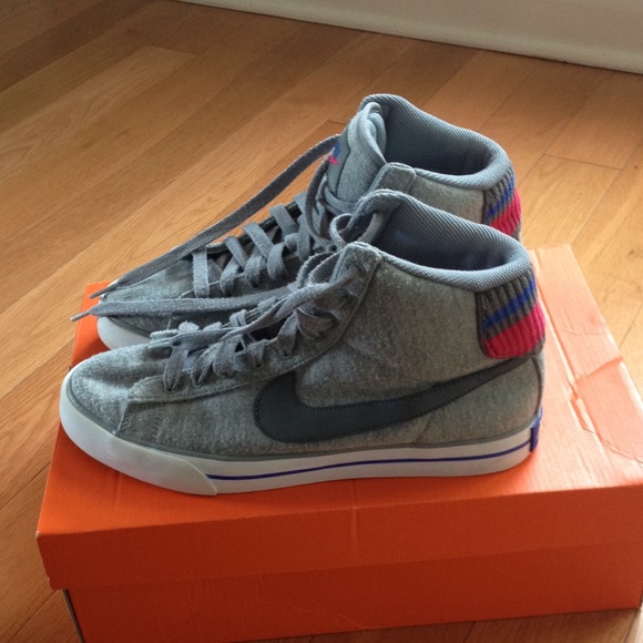 Nike Shoes - Sneakers