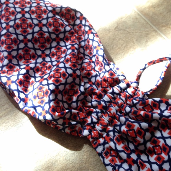 Old Navy - Picture 2 of 2