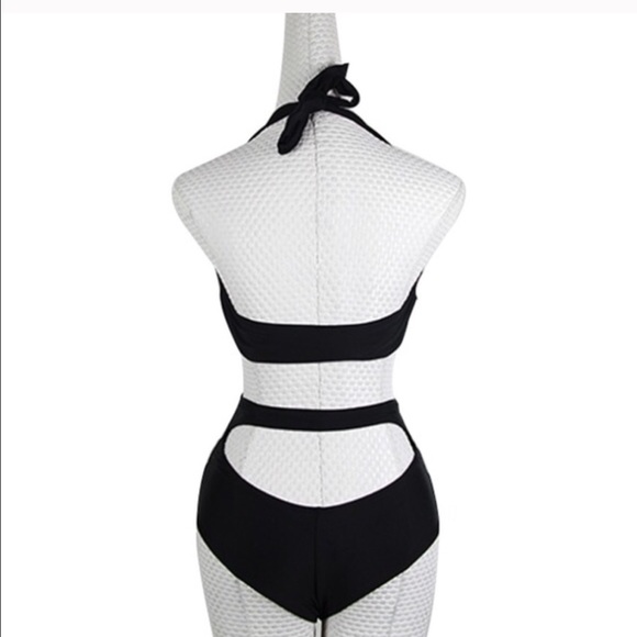 Black one piece bikini SzM - Picture 2 of 4