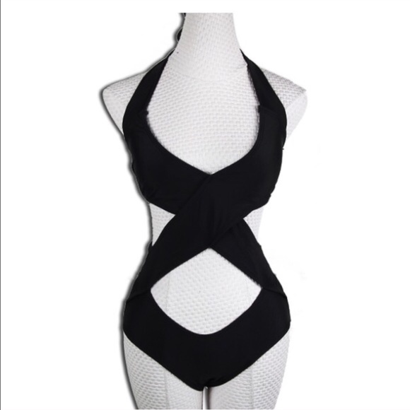 Black one piece bikini SzM - Picture 3 of 4