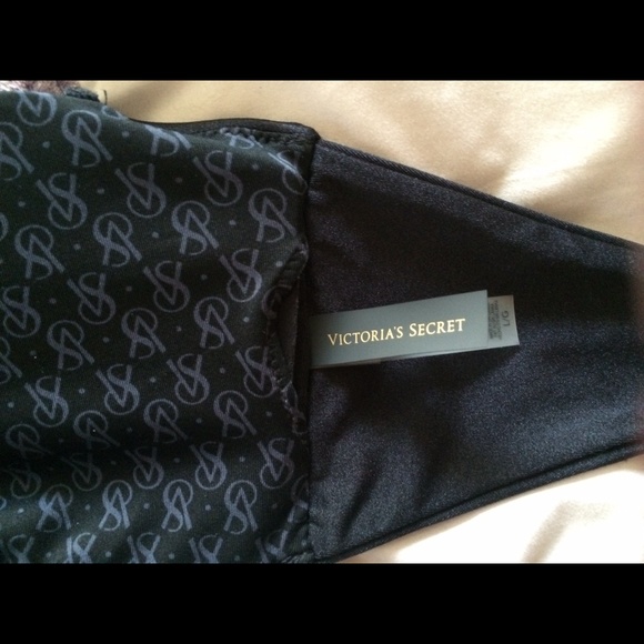 Sexy Victoria's Secret strapless bathing suit top - Picture 2 of 4