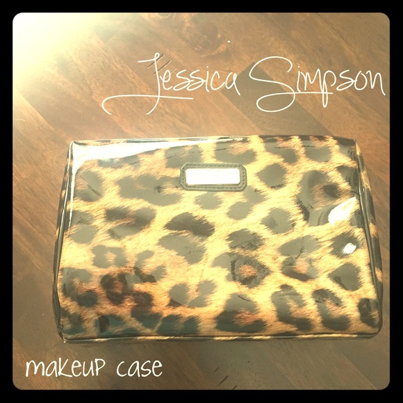 🍁Leopard Makeup Case