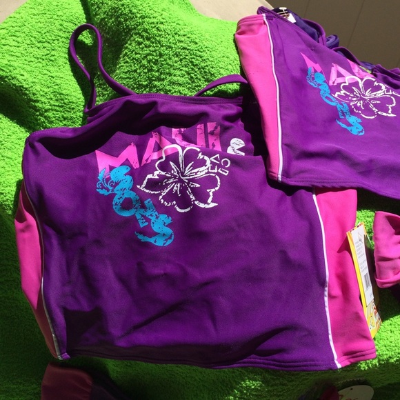 Bathing suit - Picture 2 of 3