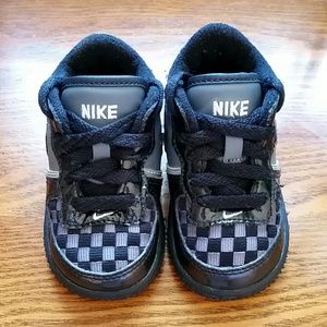 Nike infants sneakers