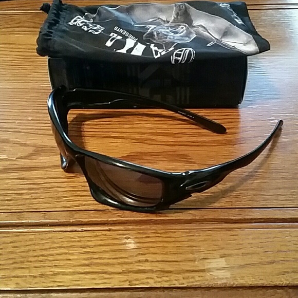 Oakley X-10 sunglasses