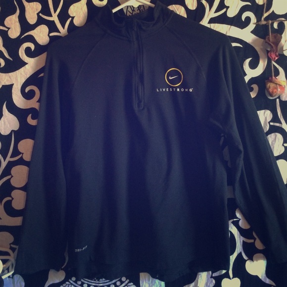 Nike running gear - Picture 1 of 3