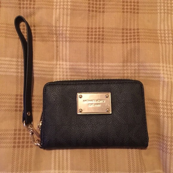 Michael Kors Wristlet