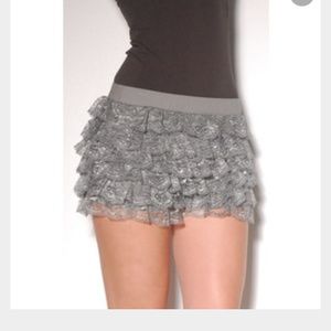 Turquoise ruffle short