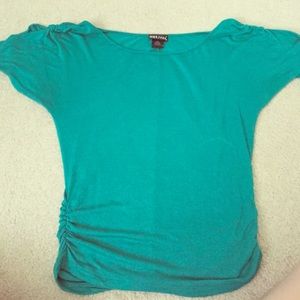 Teal t-shirt with scrunched details!