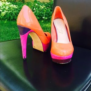 Jessica Simpson color block pump