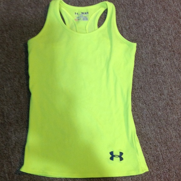 Girls Under Armour athletic tops