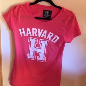 Harvard ™ tee