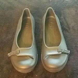 Brand new size 7 Crocs