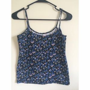 ♻️SWAPPED♻️ blue floral top