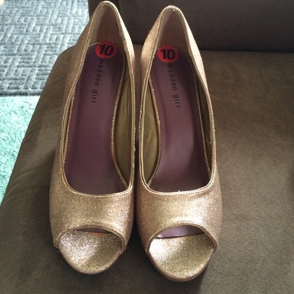 Gold Glitter Platform Peep-Toes