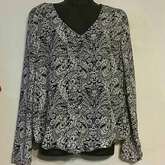 Charlotte Russe black and white top