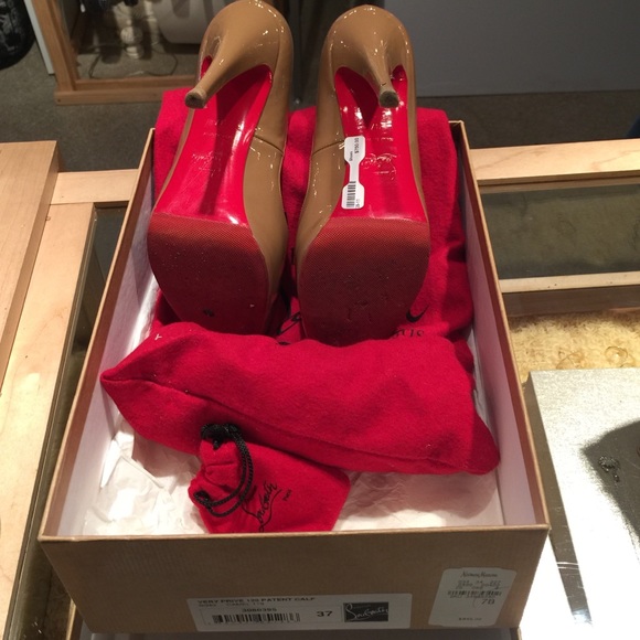 Christian Loubutins Nude Pumps - Picture 2 of 4