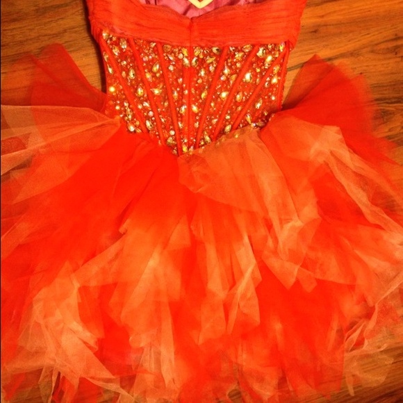Homecoming Dress - Picture 3 of 4