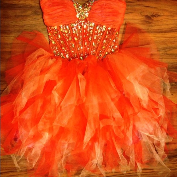 Homecoming Dress - Picture 4 of 4