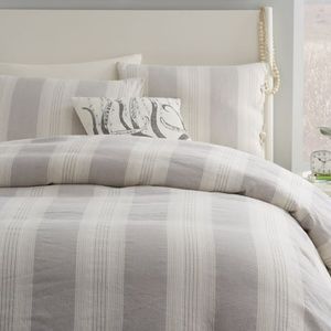 West Elm Coastal Stripe Queen Duvet in Frost Gray