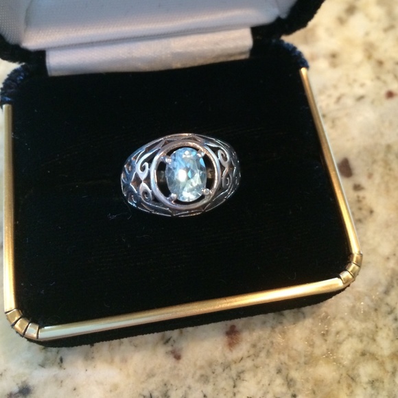 Blue Topaz & sterling silver ring sz 7 stamped 925